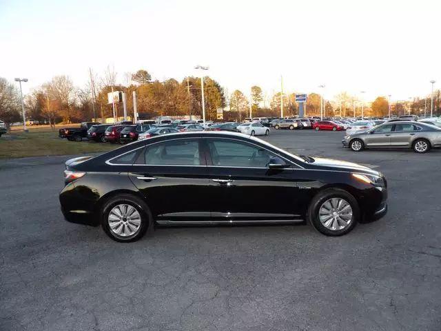 2017 Hyundai Sonata Hybrid SE