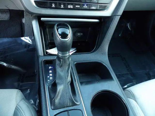 2017 Hyundai Sonata Hybrid SE