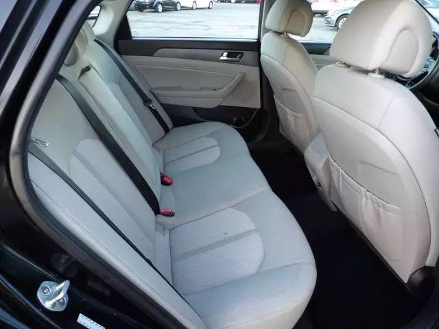 2017 Hyundai Sonata Hybrid SE