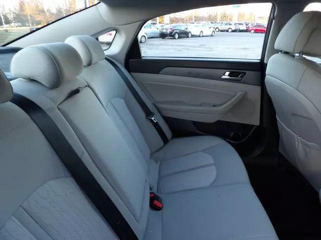 2017 Hyundai Sonata Hybrid SE