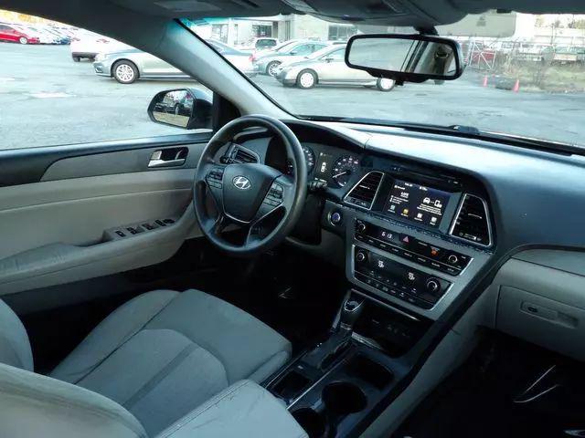 2017 Hyundai Sonata Hybrid SE