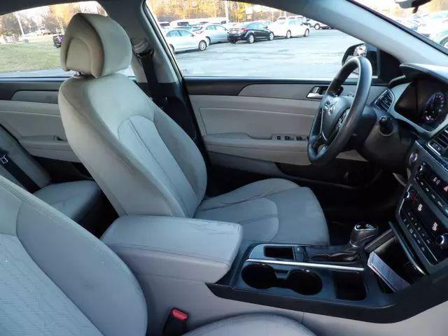 2017 Hyundai Sonata Hybrid SE