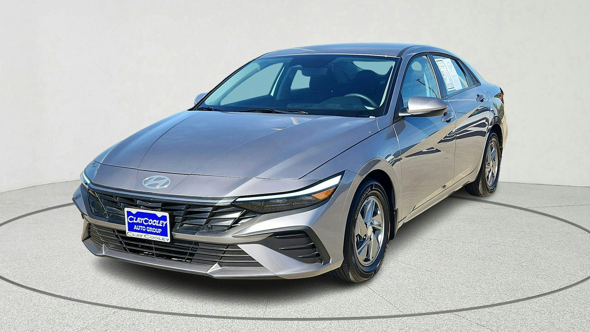 2025 Hyundai Elantra SE - Photo 8
