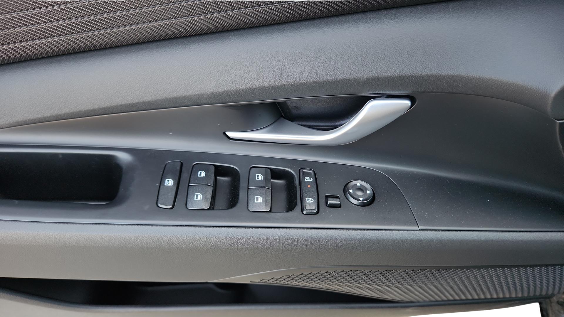 2025 Hyundai Elantra SE - Photo 19