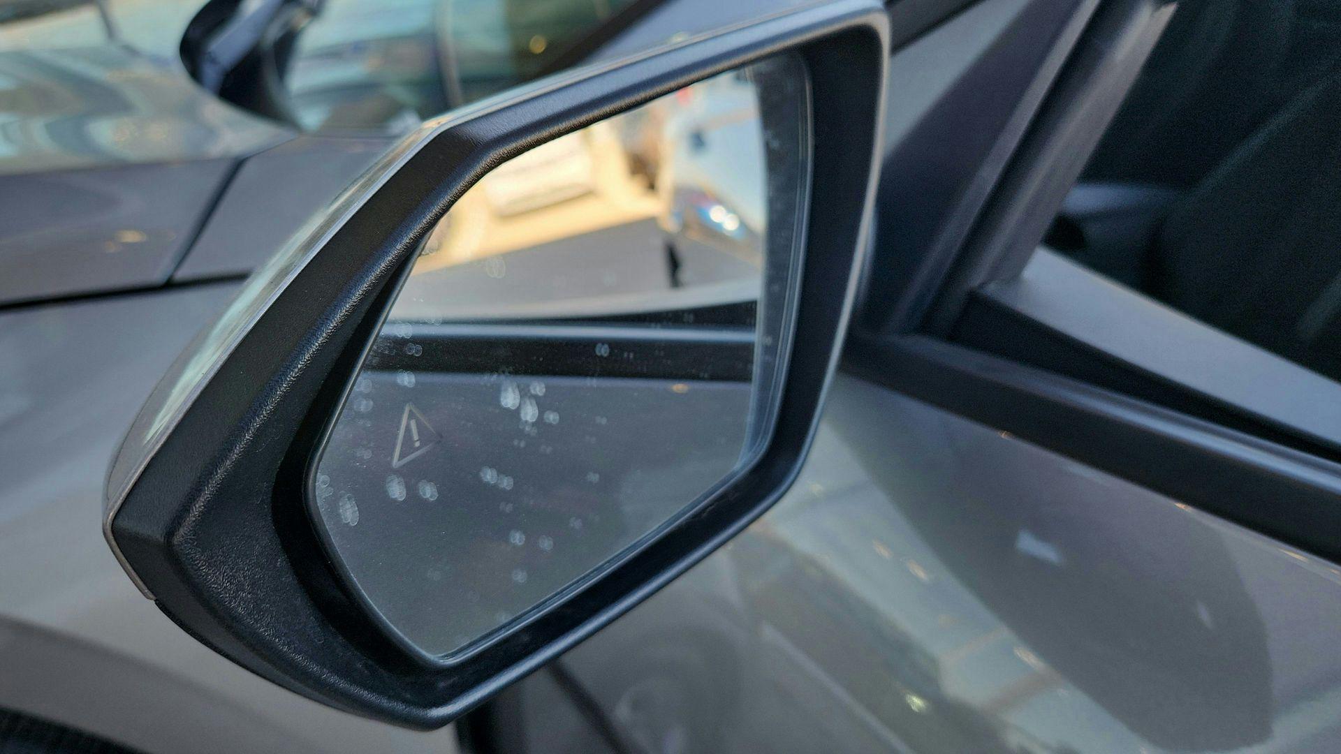 2025 Hyundai Elantra SE - Photo 24