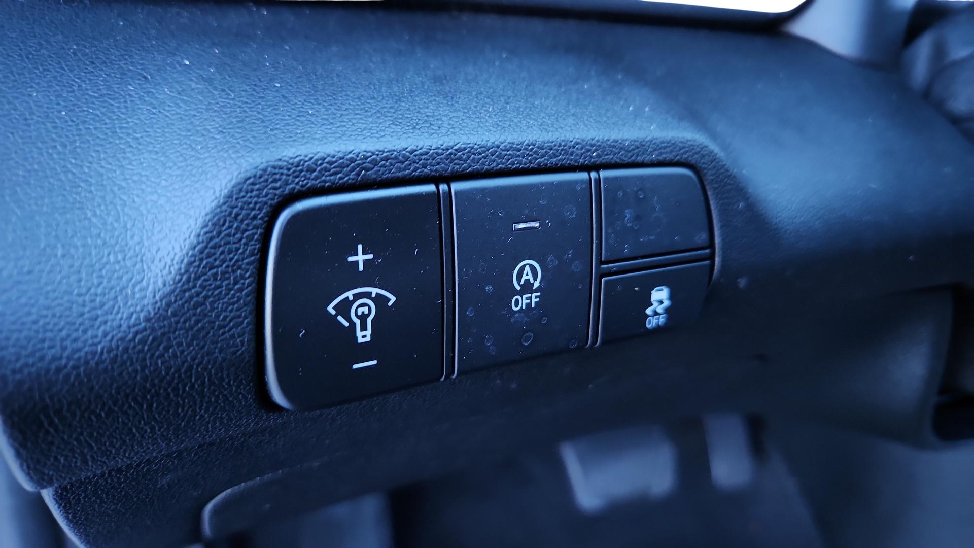 2025 Hyundai Elantra SE - Photo 25