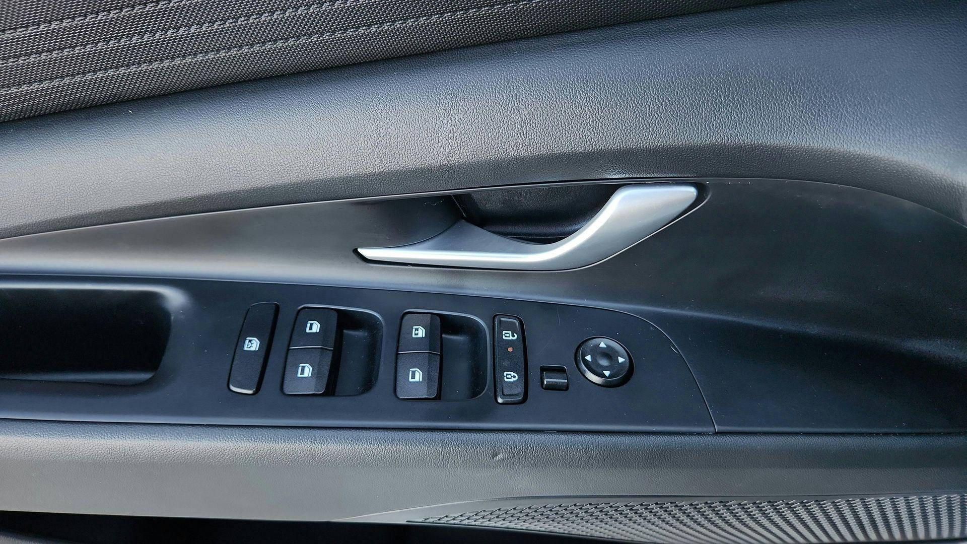 2025 Hyundai Elantra SE - Photo 34