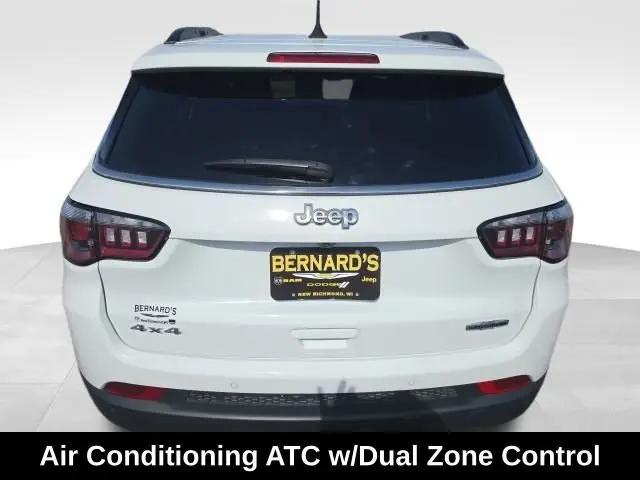 2024 Jeep Compass Latitude Lux FWD
