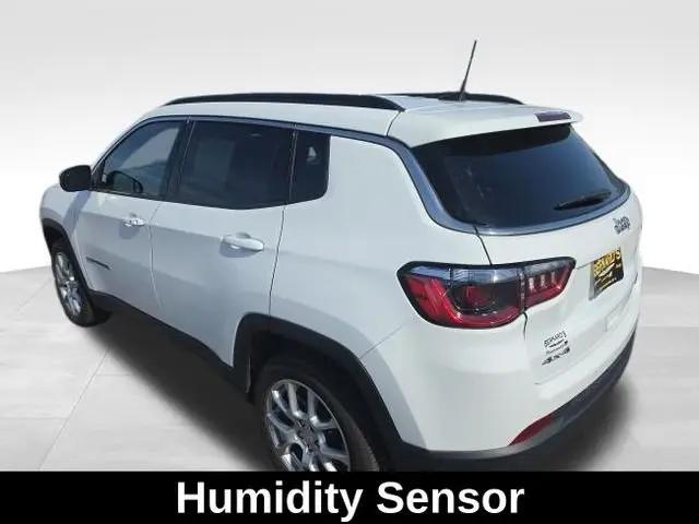 2024 Jeep Compass Latitude Lux FWD