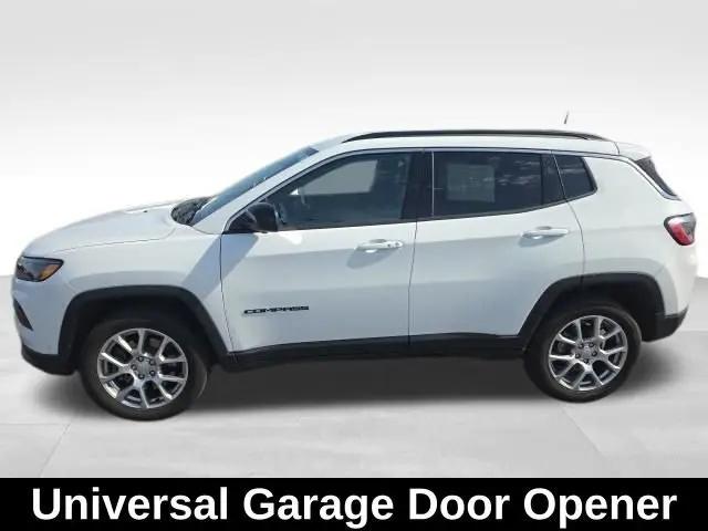 2024 Jeep Compass Latitude Lux FWD