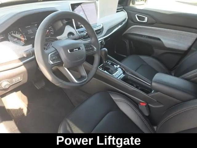 2024 Jeep Compass Latitude Lux FWD