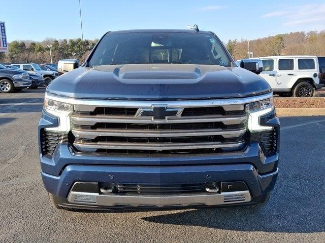 2022 Chevrolet Silverado 1500 4WD Crew Cab Short Bed High Country