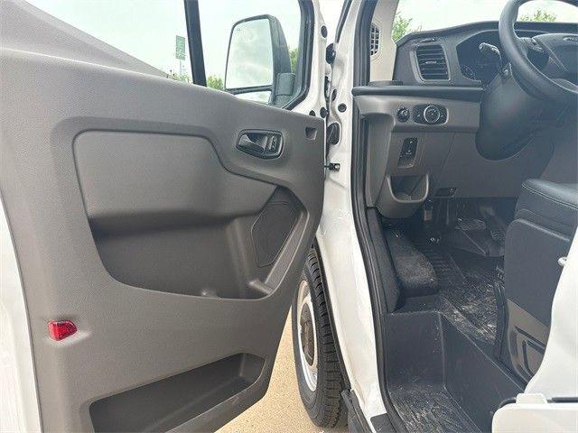 2025 Ford Transit Cargo Van Base