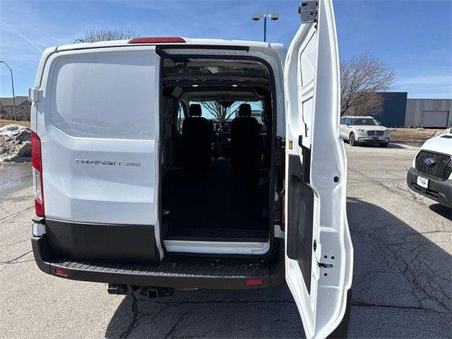2025 Ford Transit Cargo Van Base