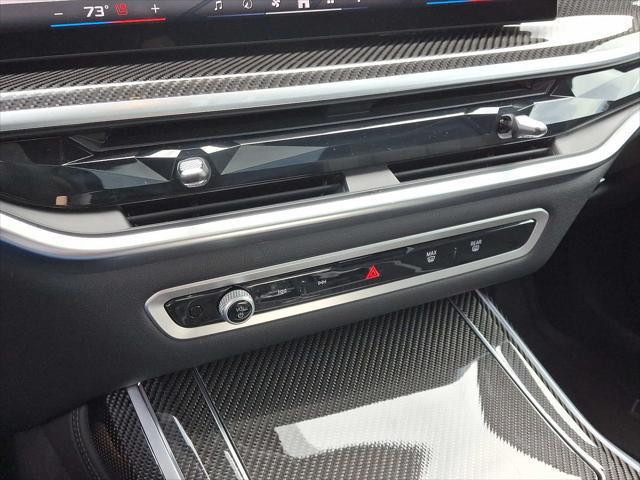 2025 BMW X7 M60i