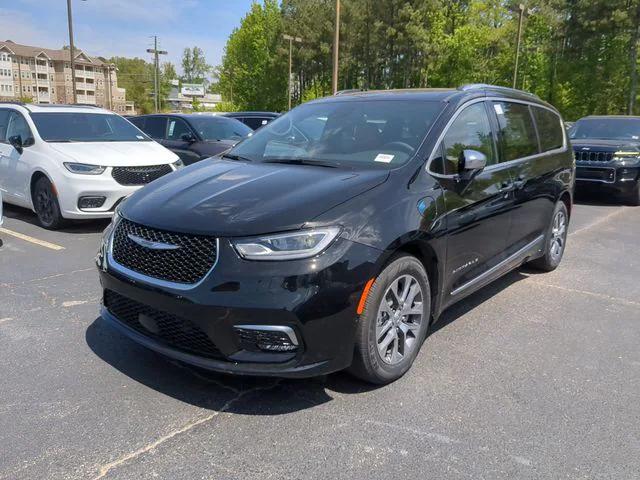 2025 Chrysler Pacifica Hybrid PACIFICA PLUG-IN HYBRID PINNACLE