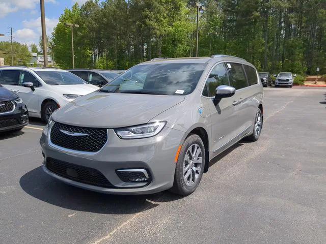 2025 Chrysler Pacifica Hybrid PACIFICA PLUG-IN HYBRID PINNACLE