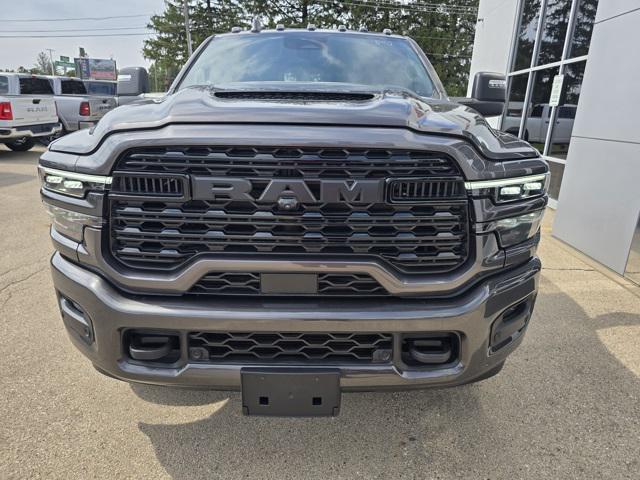 2025 RAM Ram 3500 RAM 3500 LIMITED MEGA CAB 4X4 64 BOX