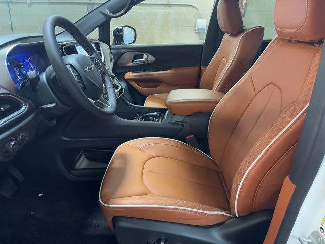 2025 Chrysler Pacifica Hybrid PACIFICA PLUG-IN HYBRID PINNACLE