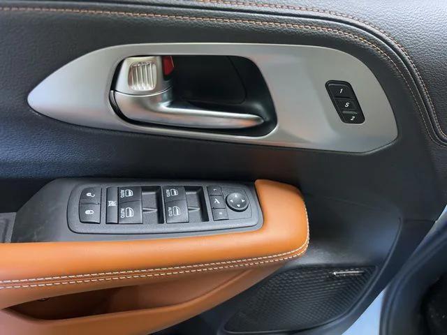 2025 Chrysler Pacifica Hybrid PACIFICA PLUG-IN HYBRID PINNACLE