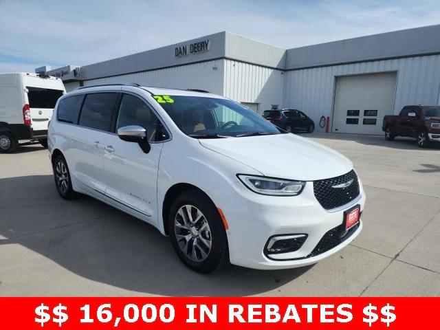 2025 Chrysler Pacifica Hybrid PACIFICA PLUG-IN HYBRID PINNACLE
