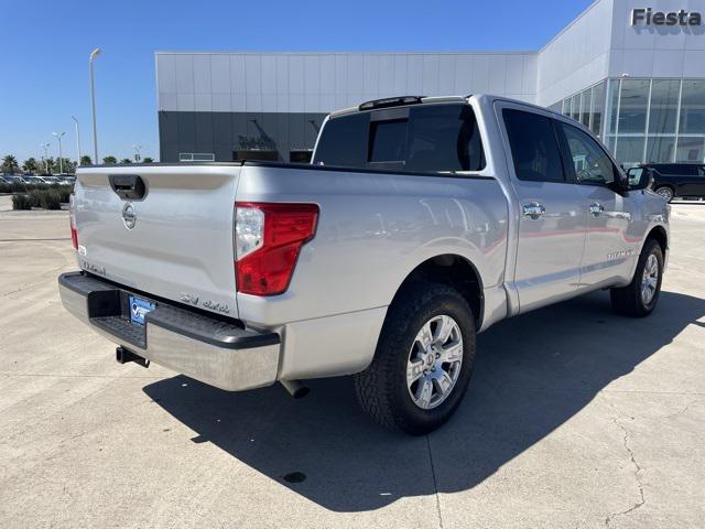 2019 Nissan TITAN SV