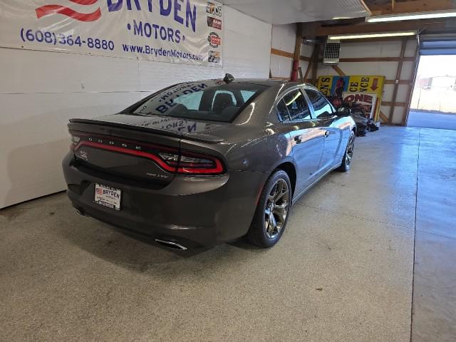 2016 Dodge Charger SXT