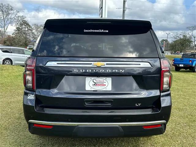 2023 Chevrolet Suburban 2WD LT