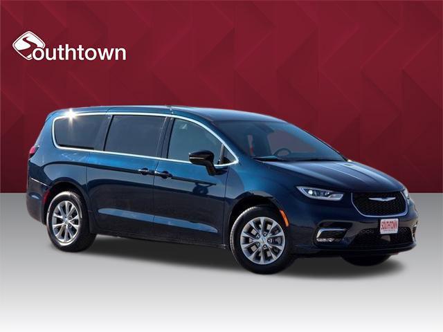 2025 Chrysler Pacifica PACIFICA SELECT AWD