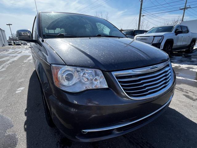 Used 2015 Chrysler Town & Country For Sale in Waterford Twp, MI