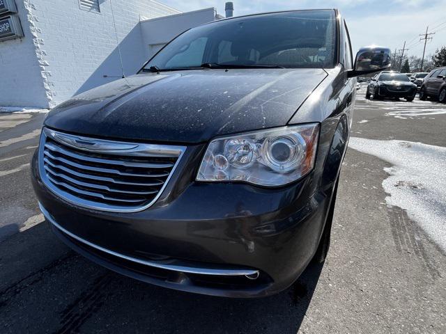 Used 2015 Chrysler Town & Country For Sale in Waterford Twp, MI