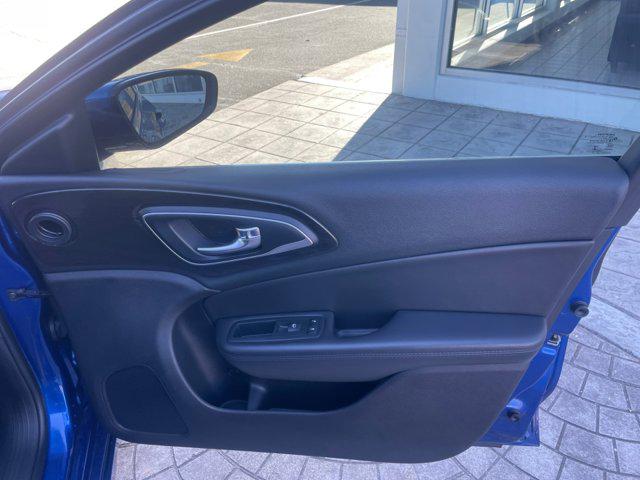 2015 Chrysler 200 C
