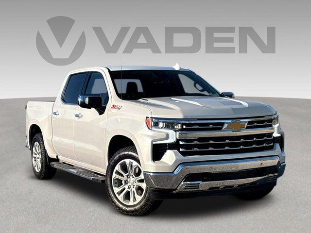 2023 Chevrolet Silverado 1500 4WD Crew Cab Short Bed LTZ