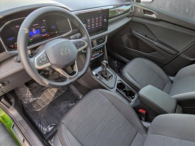 2025 Volkswagen Taos 1.5T SE Black