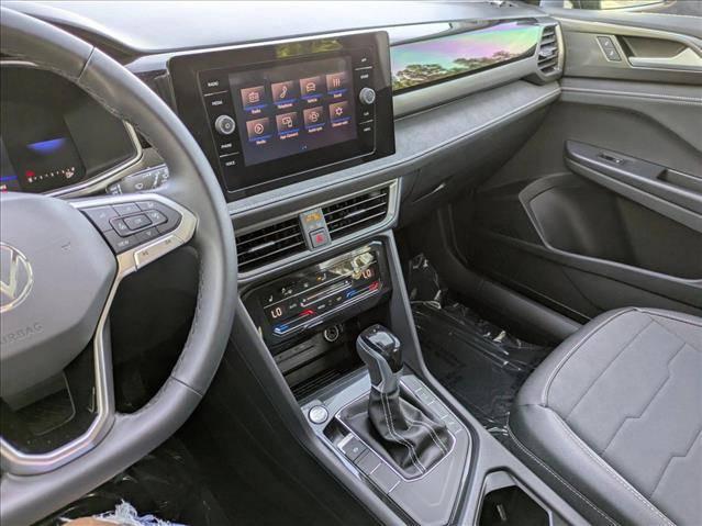 2025 Volkswagen Taos 1.5T SE Black