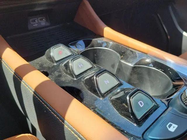 2025 INFINITI VF 8 Plus