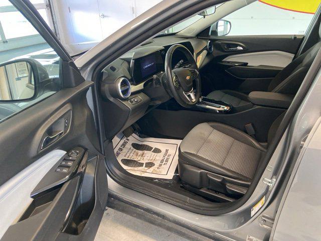 2024 Chevrolet Trax FWD LT
