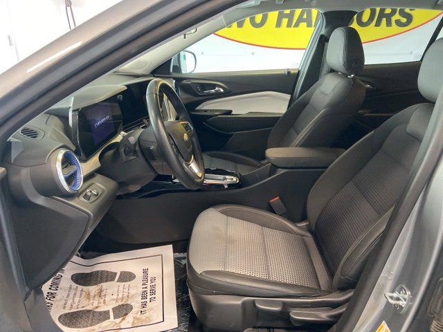 2024 Chevrolet Trax FWD LT