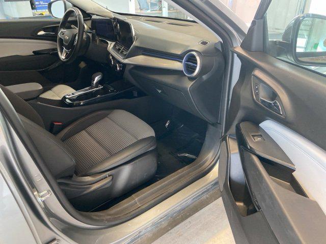 2024 Chevrolet Trax FWD LT