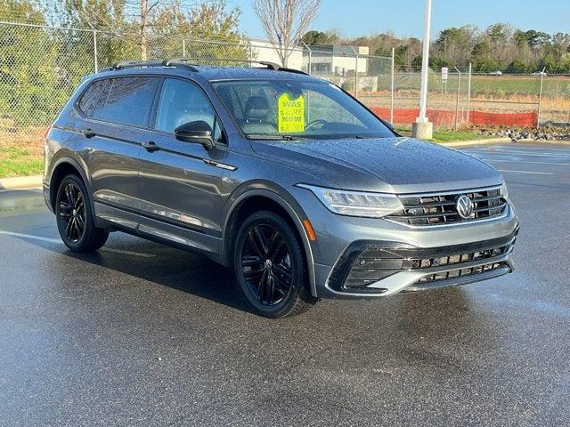 2022 Volkswagen Tiguan 2.0T SE R-Line Black
