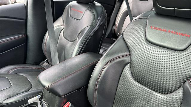 Used 2019 Jeep Cherokee For Sale in Waterford Twp, MI