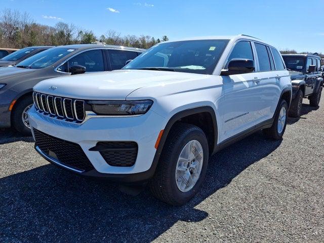 2025 Jeep Grand Cherokee GRAND CHEROKEE LAREDO X 4X4