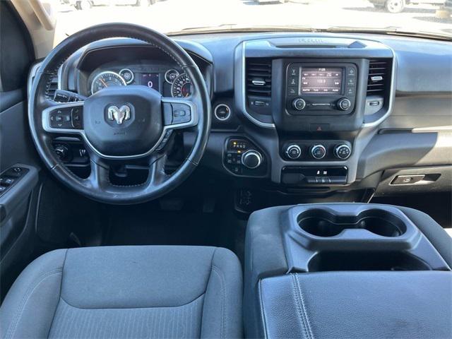 2020 RAM 1500 Big Horn Crew Cab 4x4 57 Box