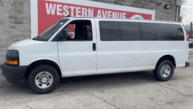 2022 Chevrolet Express Passenger RWD 3500 Extended Wheelbase LS