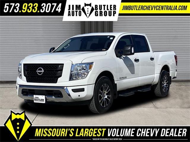 2024 Nissan TITAN Crew Cab SV 4x4