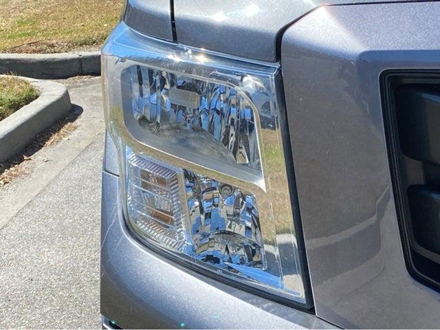 2022 Nissan TITAN Crew Cab SV 4x2
