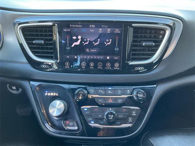 2020 Chrysler Pacifica Touring L