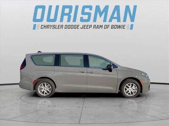 2025 Chrysler Pacifica PACIFICA SELECT