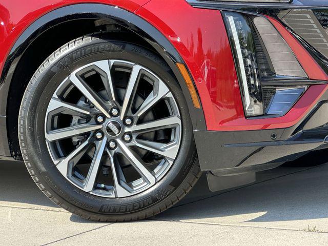 2025 Cadillac iQ Sport w/1SF