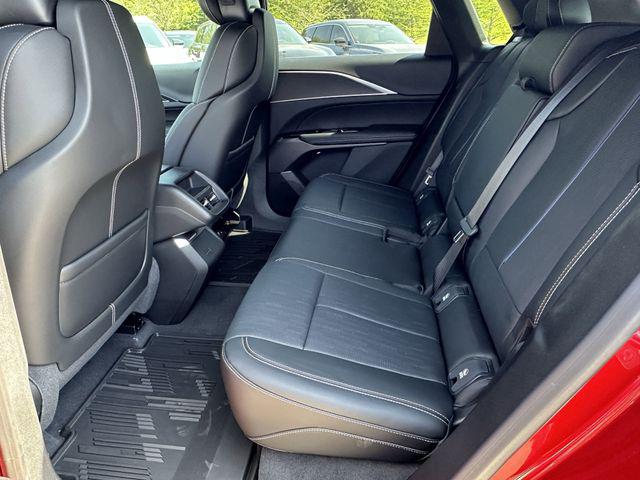 2025 Cadillac iQ Sport w/1SF